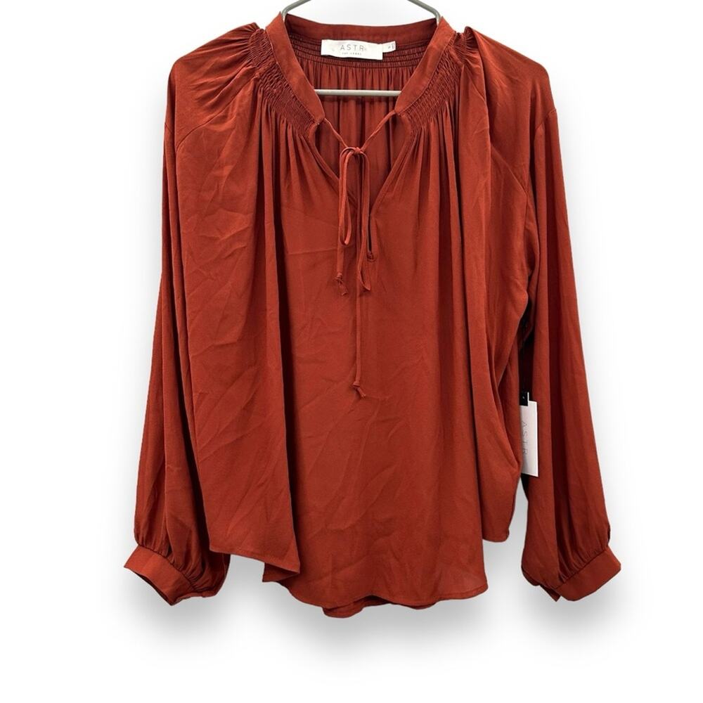 Astr The Label Rust Red Orange Long Sleeve V Neck Tie Blouse Sz S NEW‎